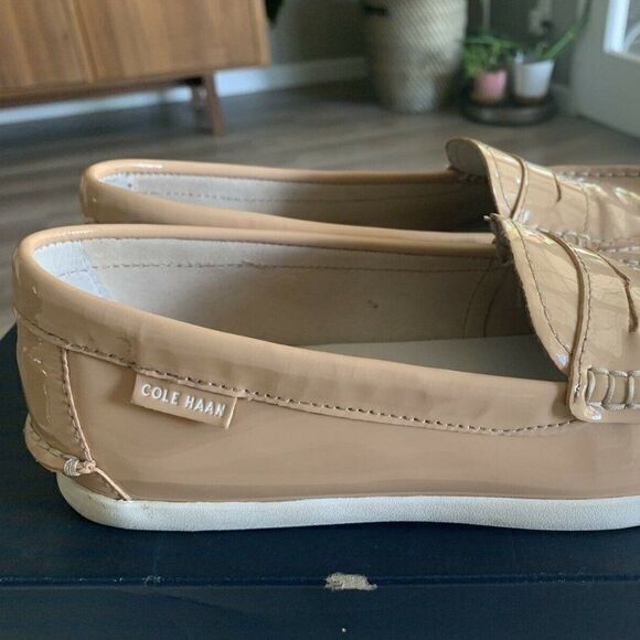 Cole Haan Beige Patent Loafer D42845‎ Pinch Weekend - Picture 5 of 6